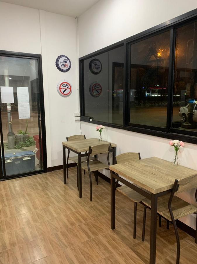 Happy Home Hostel 曼谷 外观 照片