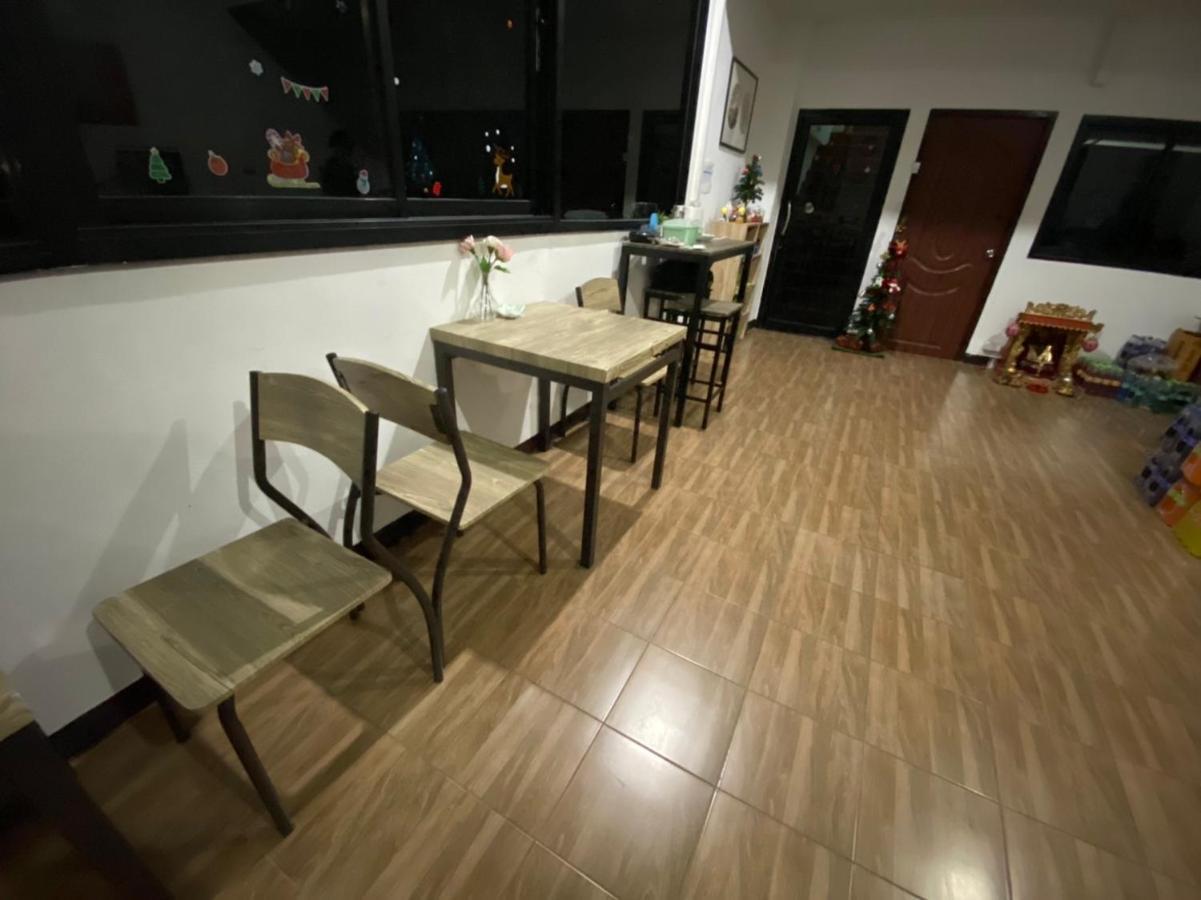 Happy Home Hostel 曼谷 外观 照片